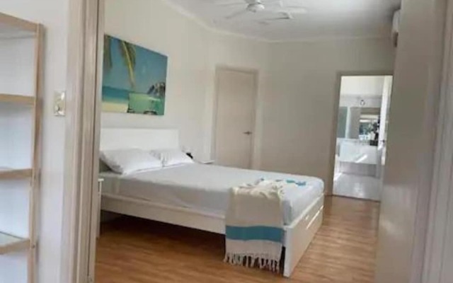 Central Motel Mooloolaba Apartments