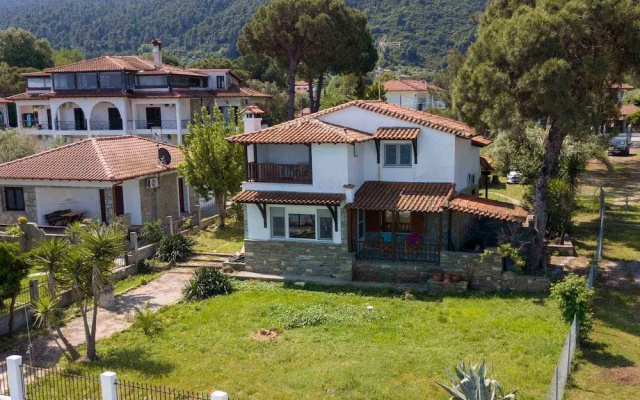 Docker BeachFront House by Halkidiki Villas