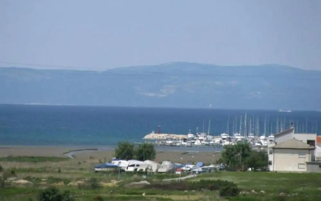 Xena - Comfort and Spacious - A1 Grey