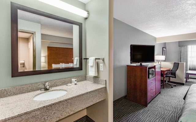 AmericInn by Wyndham Des Moines Airport