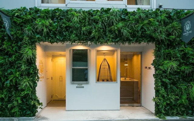 The Wardrobe Hostel Roppongi