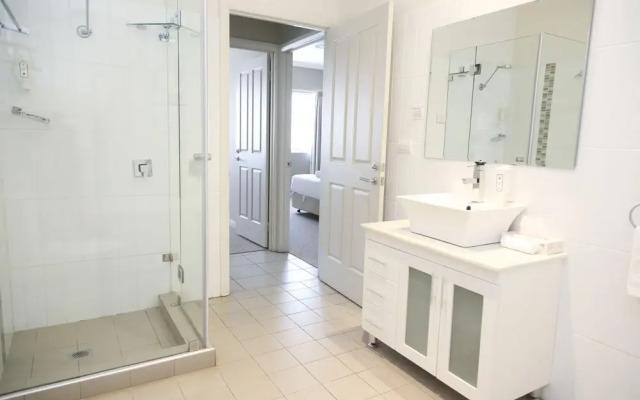 Centrepoint Apartments