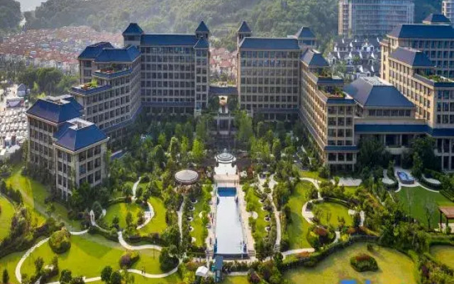 Lvcheng Zhujiajian Dongsha Holiday Hotel