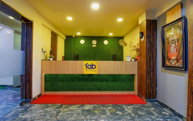 FabHotel Royal Empire