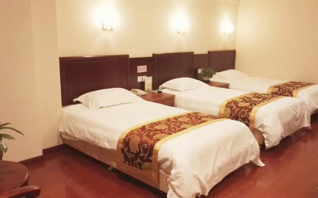 Green Tree Inn Zhenjiang Zhongyang Street RT-MART