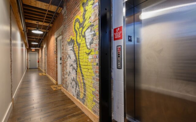 610ux113 2 Bedroom Condo