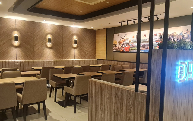 FOX Lite Hotel Grogol Jakarta