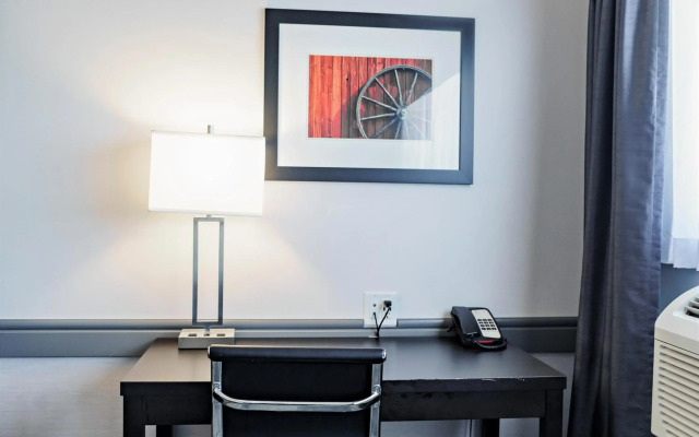 Park Inn by Radisson Edmonton Airport