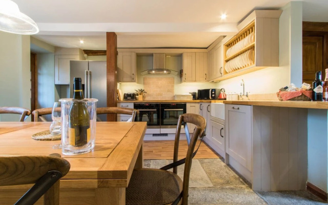 Atherstone Farmhouse