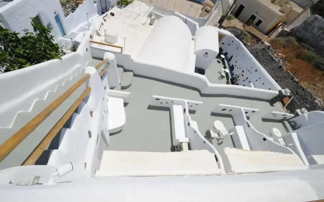 Manias Fira Residences