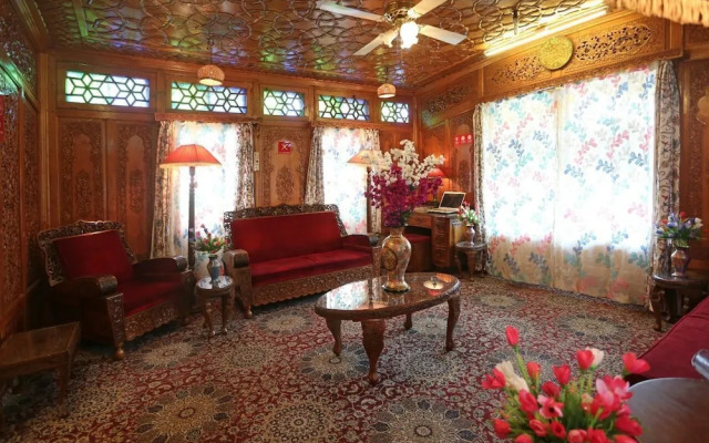 Ritz HouseBoat Srinagar