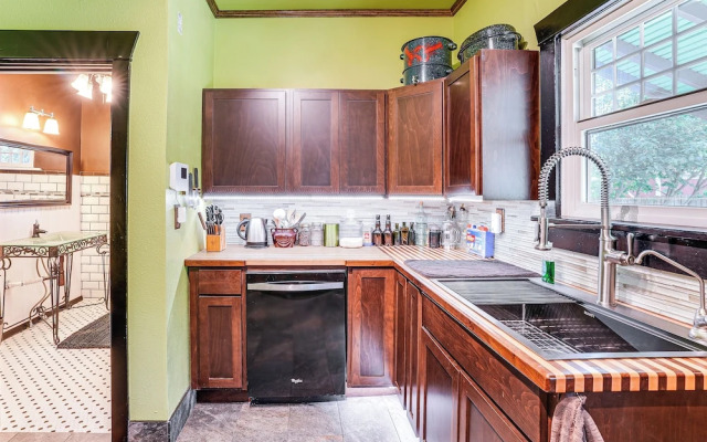 2 Mi to Downtown Spokane: Nurse-ready Rental