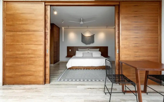 407 Stunning penthouse apartment for 2