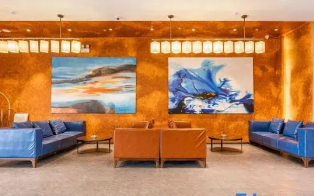 Photography International Hotel
