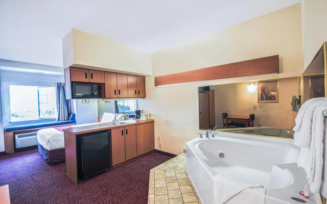 Econo Lodge Inn & Suites Mesquite - Dallas East