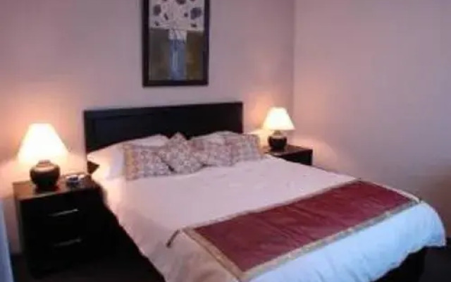 Cote D'Azur, Unit 40/61 Donald Street
