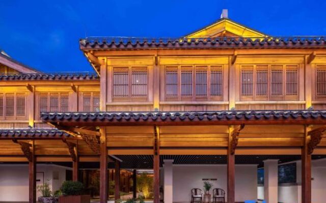 Tongren Zhongnanmen Ancient City·Fengyi Fanju