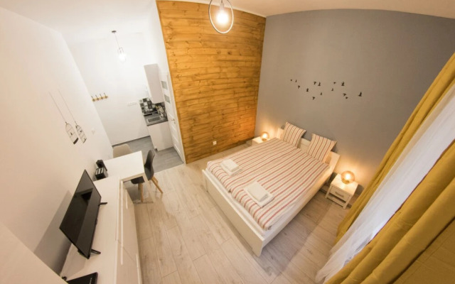 Rister Apartments