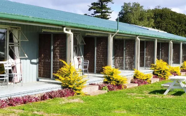 South Pacific Apartments