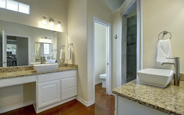 Blue Pelican 3 Bedroom Townhouse by Redawning