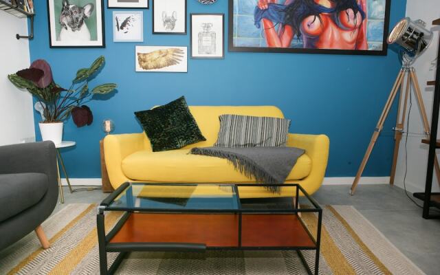 Bright 2 Bedroom Apartment in Central Bristol