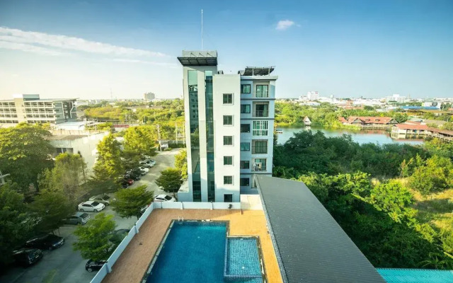 The Isis Stay in Korat