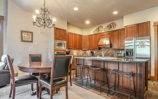 Lone Eagle 3051 by SummitCove Vacation Lodging