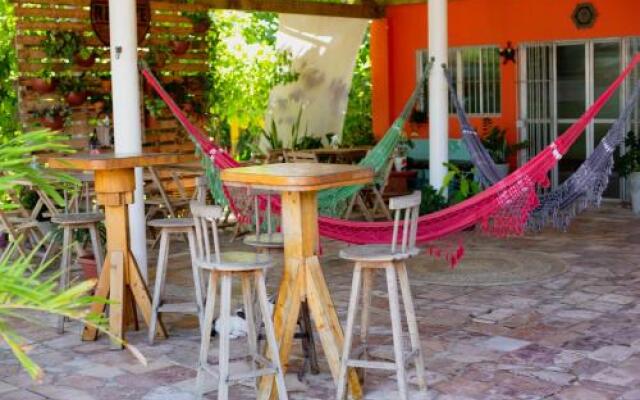 Espaco Revive Hostel E Camping