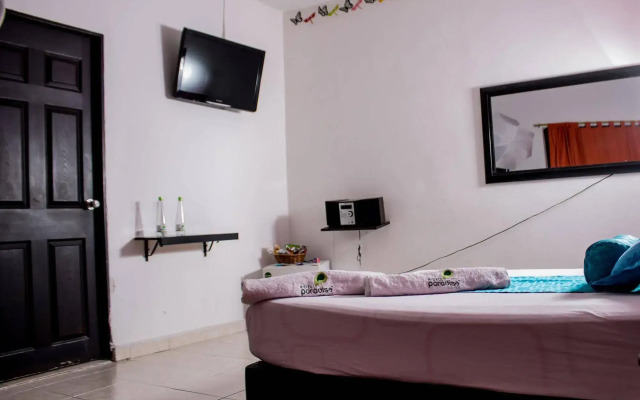 Hotel Paradise La 33