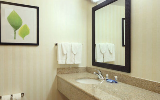 Fairfield Inn & Suites Woodbridge