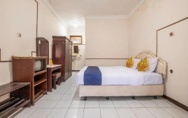 SPOT ON 2341 Hotel Padjajaran 2