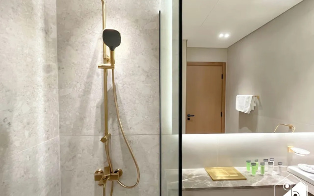 Luxury & Comfort 1B at Binghatti Amber & Balcony