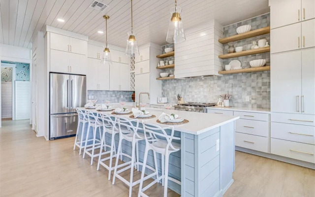 Afterley Pointe 213 LAK