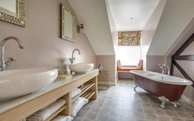 The Maids Head Hotel