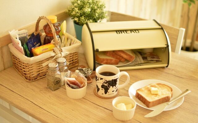 R Guest House - Hostel