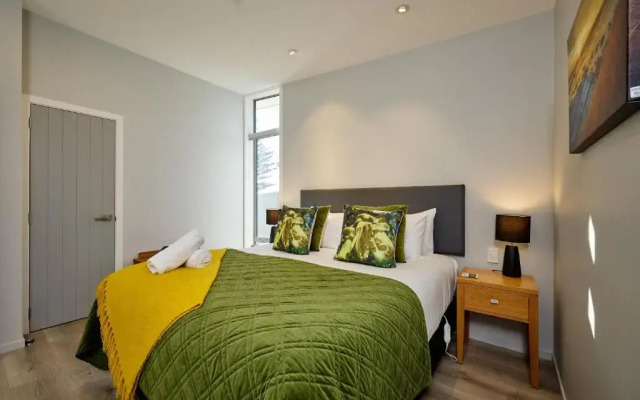 Shearwater Apartments