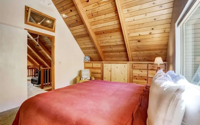 Rustic Haven - Hot tub & Pet Friendly