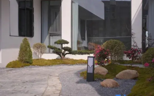 Yixi Cishe Homestay (Taoxichuan Cultural and Creative Block, Jingdezhen)