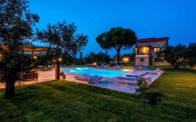 Mediterraneo Luxury Suites Halkidiki