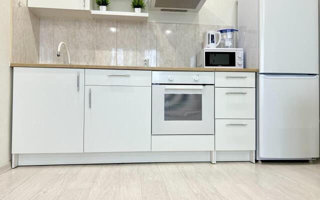 4 Сезона на улице Академика Сулейманова 12