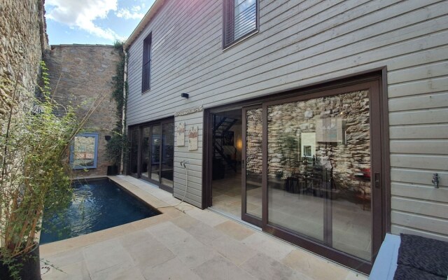 Modern Holiday Home in Olonzac with Private Swimming Pool