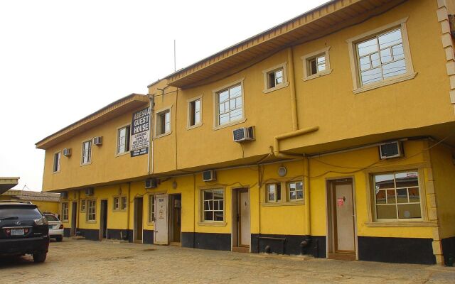 Adesuwa Royal Guest House Ipaja