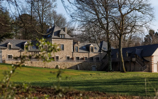 Domaine De Locguénolé & Spa