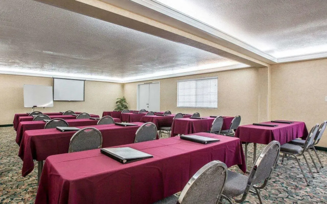Quality Inn Ontario Airport Convention Center