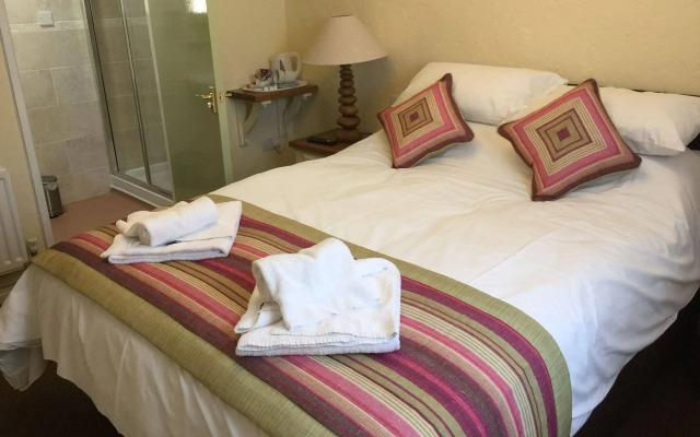 The Royal Victoria & Bull Hotel