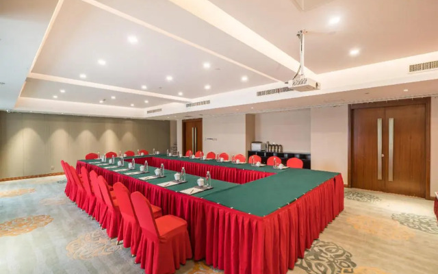 Oriental Pearl Rezen Hotel