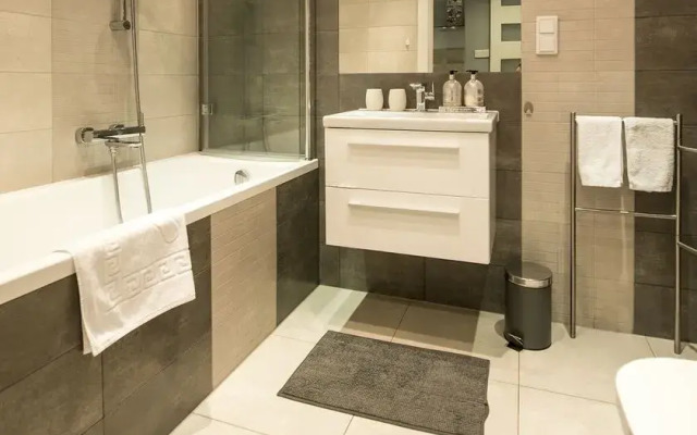 Ekoidea Apartmets - Bohaterów Getta Square