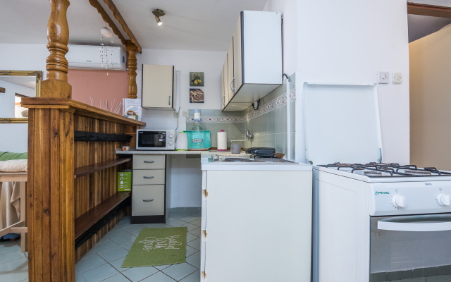 Apartment Jelena 50m From The Beach