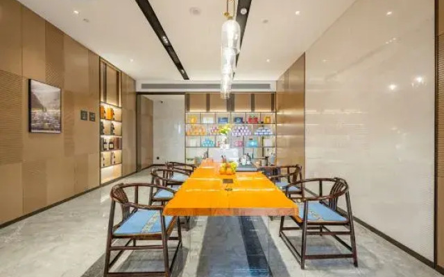 Atour Hotel Hefei Binhu Sunac Paradise