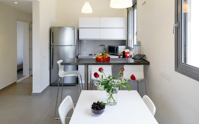 Beach & City Center by FeelHome